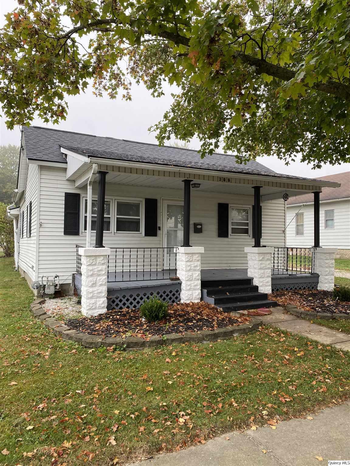 309 W Main, Mt. Sterling, Illinois 62353, 2 Bedrooms Bedrooms, ,1 BathroomBathrooms,Residential,For Sale,309 W Main,203017
