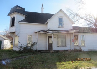 60 W 3rd St, Dallas City, Illinois 62330, 3 Bedrooms Bedrooms, ,1 BathroomBathrooms,Residential,For Sale,60 W 3rd St,203146