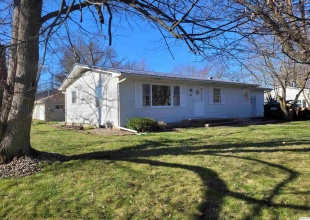 101 W Park, Camp Point, Illinois 62320, 2 Bedrooms Bedrooms, ,1 BathroomBathrooms,Residential,For Sale,101 W Park,203307
