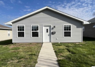 2925 Lind St., Quincy, Illinois 62301, 2 Bedrooms Bedrooms, ,1 BathroomBathrooms,Residential,For Sale,2925 Lind St.,203321